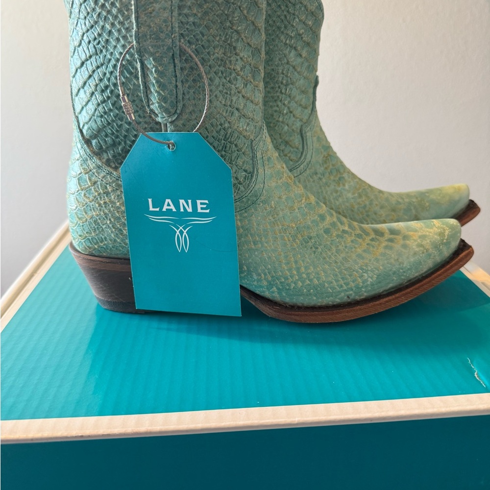 Emma Jane Tempting Turquoise Snakeskin Booties - Picture 2 of 5